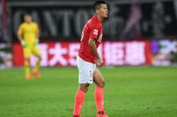 包含恒大深圳德比战胜对手，稳固领军位置的词条